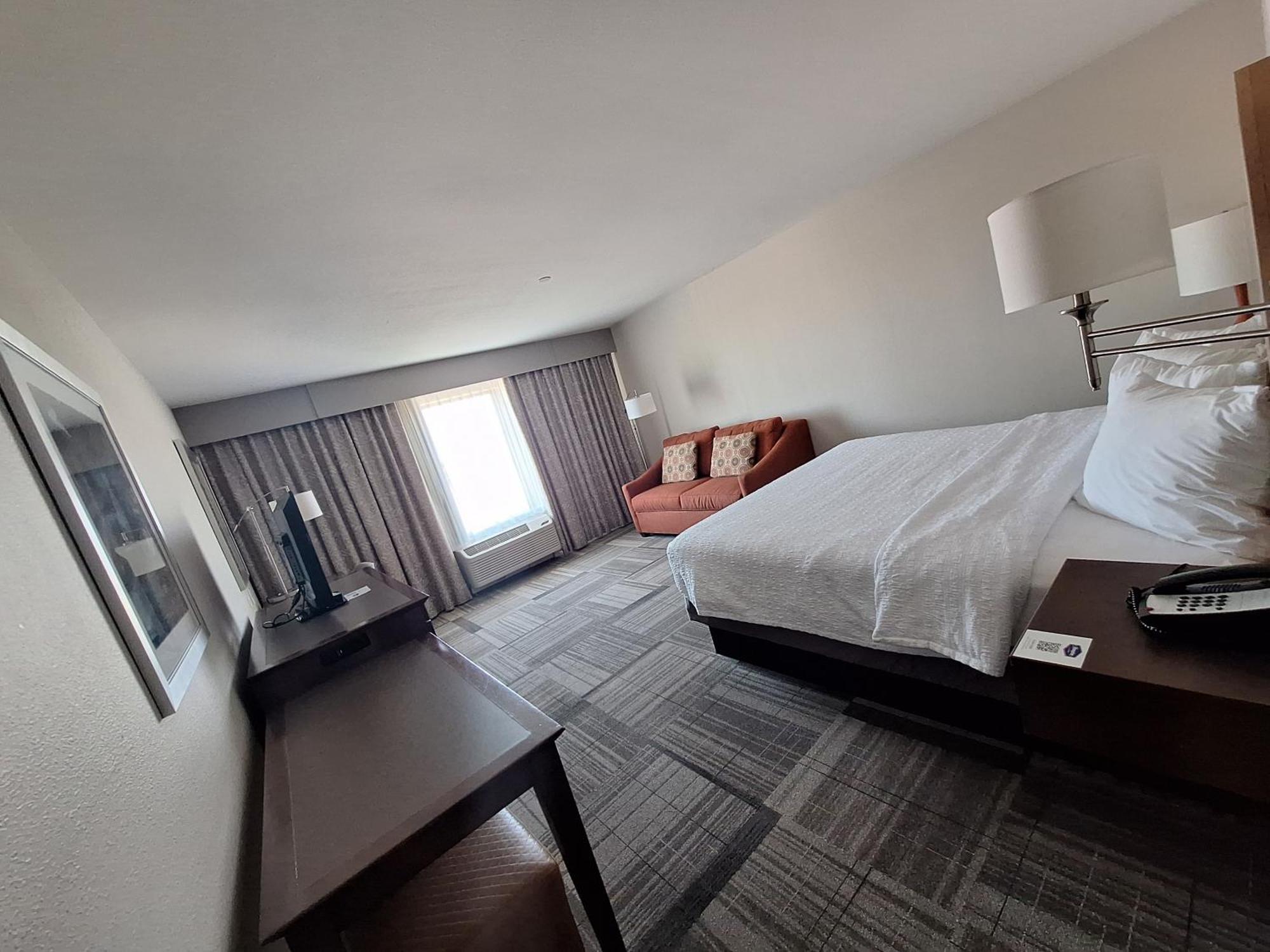 Hampton Inn & Suites Артижа Екстериор снимка